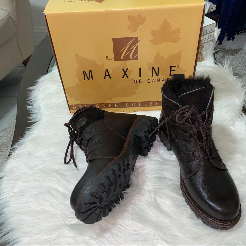 Maxine Of Canada leather booties. Size 8.5